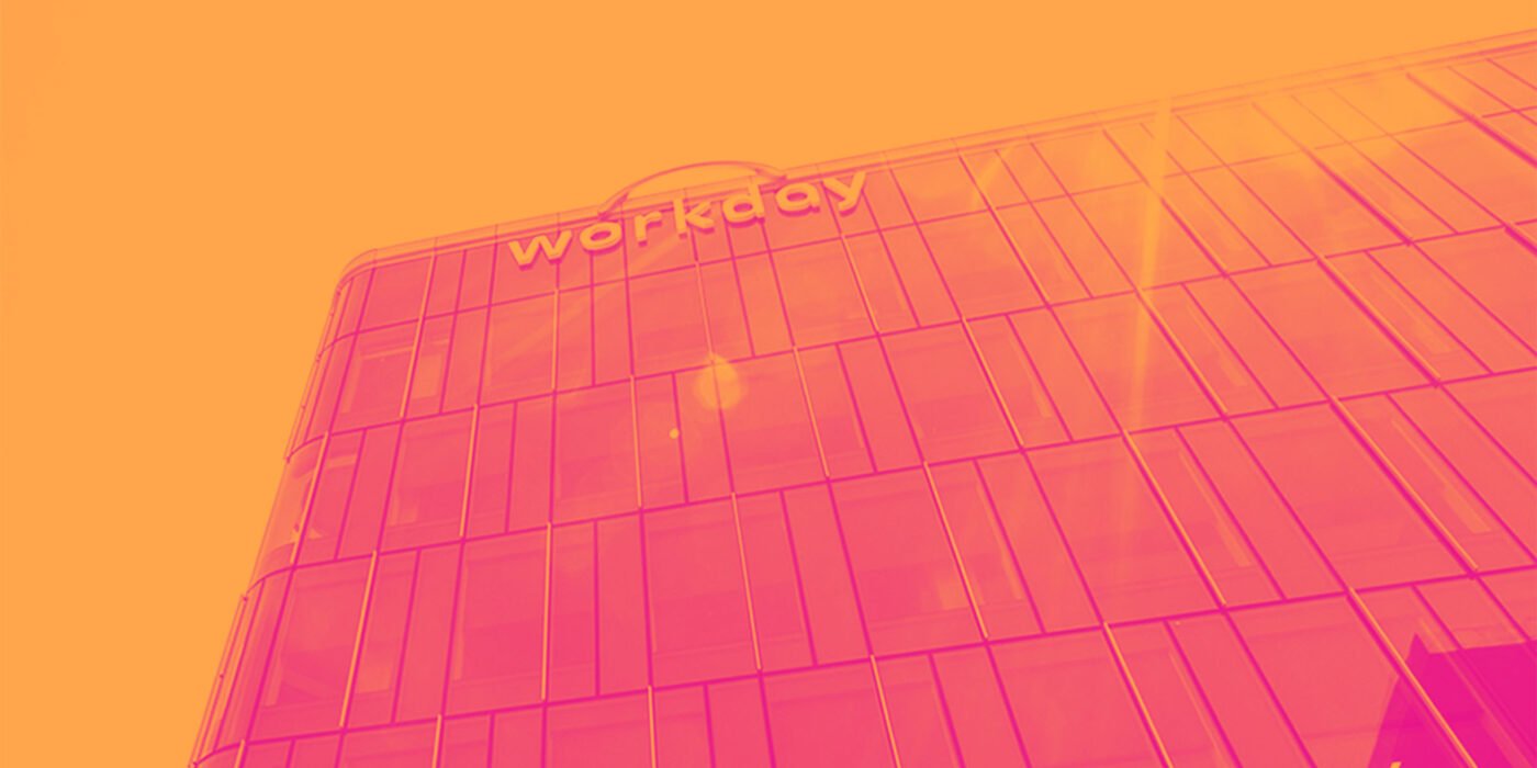 1 SaaS Stock to Buy and 2 You Should Avoid Now
